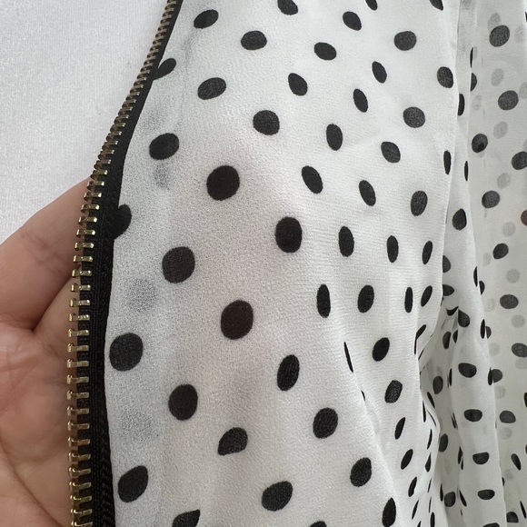 White with Black Polka dots long sleeve sheer blouse with gold zipper at front - Picture 5 of 7